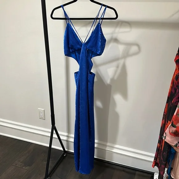 how is blue cheese dressing made Runaway the Label Maiori Dress in Blue Floral – She Selected